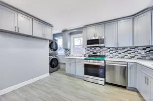 17 Sapir St, Valley Stream, NY 11580 - Photo 4