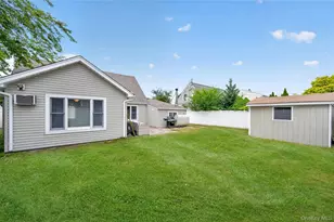 39 Boat Ln, Levittown, NY 11756 - Photo 26