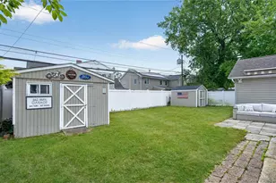 39 Boat Ln, Levittown, NY 11756 - Photo 24