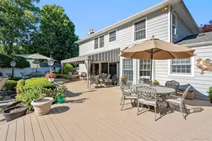 15-17 Park Woods Ln, Kings Park, NY 11754 - Photo 40