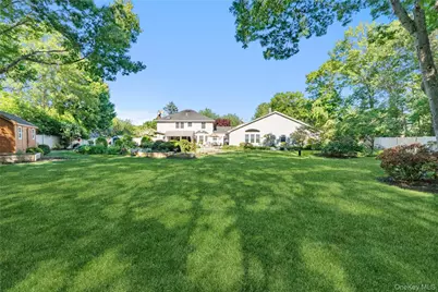 15-17 Park Woods Lane, Kings Park, NY 11754 - Photo 46