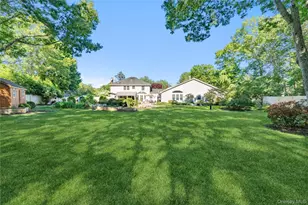 15-17 Park Woods Ln, Kings Park, NY 11754 - Photo 46