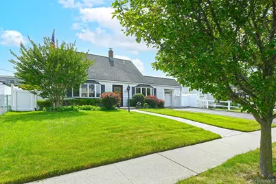 35 Ranch Lane, Levittown, NY 11756 - Photo 4