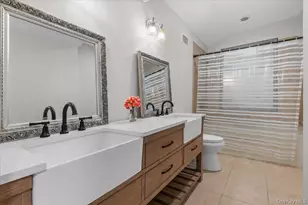 8 Walnut Pl, Huntington, NY 11743 - Photo 20