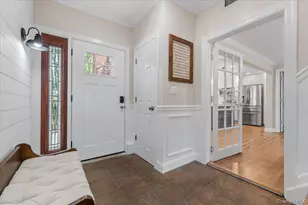 8 Walnut Pl, Huntington, NY 11743 - Photo 2