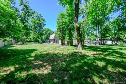 35 Melrose Parkway, Patchogue, NY 11772 - Photo 36