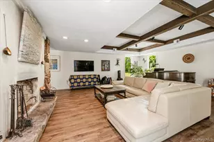 35 Melrose Pkwy, Patchogue, NY 11772 - Photo 8