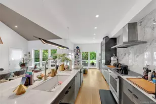 35 Landing Dr, Dobbs Ferry, NY 10522 - Photo 14
