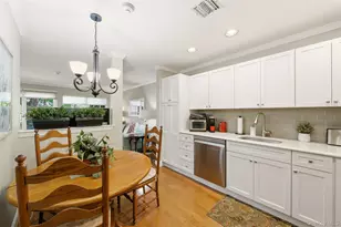 126 Erin Ln, East Setauket, NY 11733 - Photo 4
