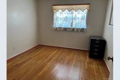 3 Peter Road, Hicksville, NY 11801 - Photo 10