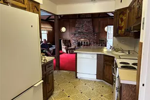 3 Peter Rd, Hicksville, NY 11801 - Photo 6