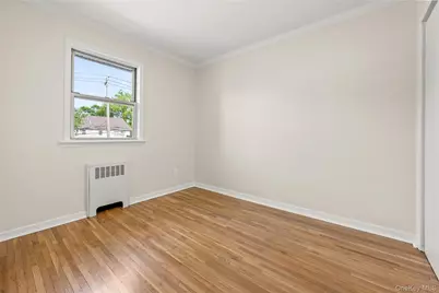 82-63 Langdale Street #2nd Floor, New Hyde Park, NY 11040 - Photo 10