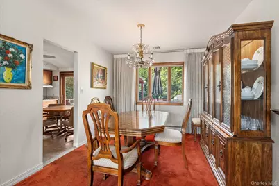 1 Eliot Court, Syosset, NY 11791 - Photo 6