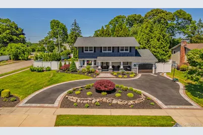 96 Eagle Lane, Hauppauge, NY 11788 - Photo 2