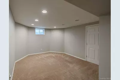 96 Eagle Lane, Hauppauge, NY 11788 - Photo 34