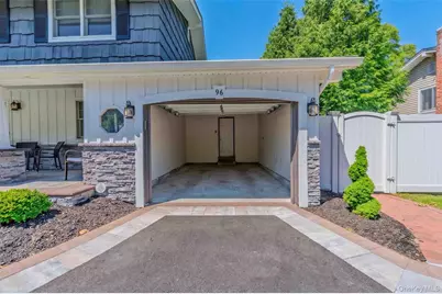 96 Eagle Lane, Hauppauge, NY 11788 - Photo 8