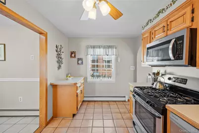 2453 Aberdeen Street, East Meadow, NY 11554 - Photo 14