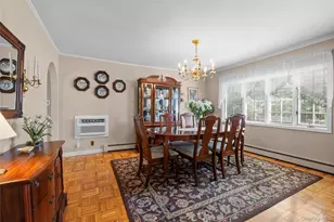 2453 Aberdeen St, East Meadow, NY 11554 - Photo 6