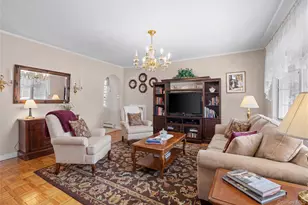 2453 Aberdeen St, East Meadow, NY 11554 - Photo 8