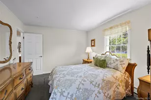 2453 Aberdeen St, East Meadow, NY 11554 - Photo 20