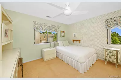 91 Southgate Circle, Massapequa Park, NY 11762 - Photo 18
