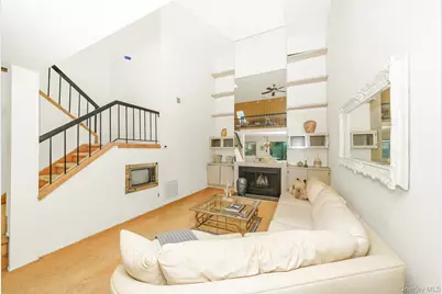 91 Southgate Circle, Massapequa Park, NY 11762 - Photo 4
