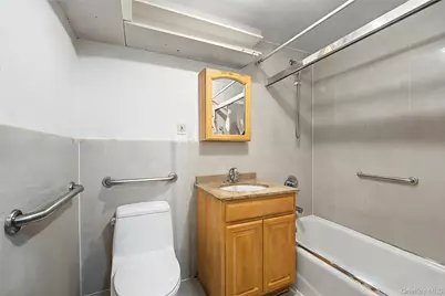 3506 Leavitt Street #5H, Flushing, NY 11354 - Photo 8