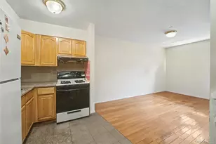 35-06 Leavitt St, Flushing, NY 11354 - Photo 4