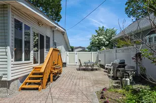 12 Swan Ln, Hauppauge, NY 11788 - Photo 24