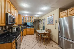 12 Swan Ln, Hauppauge, NY 11788 - Photo 8