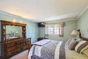 12 Swan Ln, Hauppauge, NY 11788 - Photo 18