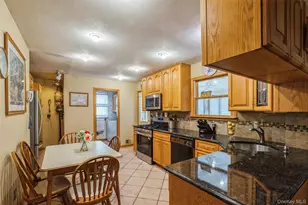 12 Swan Ln, Hauppauge, NY 11788 - Photo 6