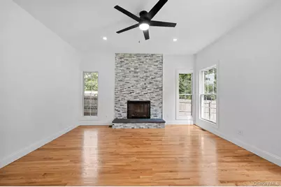 40 Muncey Road, Bay Shore, NY 11706 - Photo 26