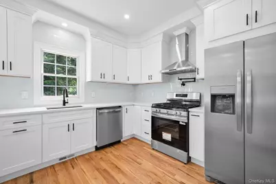 40 Muncey Road, Bay Shore, NY 11706 - Photo 8