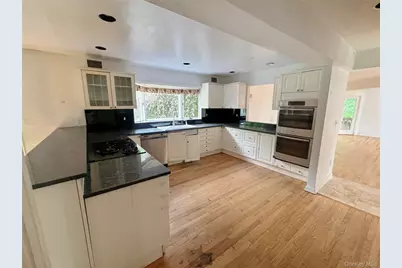 160 S Conger Avenue, Congers, NY 10920 - Photo 4