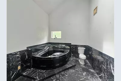 160 S Conger Avenue, Congers, NY 10920 - Photo 10