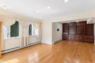 72 Lake End Rd, Merrick, NY 11566 - Photo 20