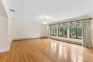 72 Lake End Rd, Merrick, NY 11566 - Photo 10