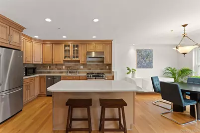 611 Pondside Drive, White Plains, NY 10607 - Photo 8