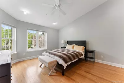 611 Pondside Drive, White Plains, NY 10607 - Photo 10