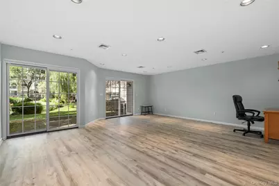 611 Pondside Drive, White Plains, NY 10607 - Photo 18