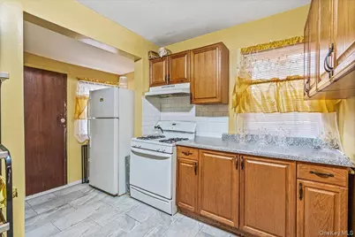 11722 142nd Place, Jamaica, NY 11436 - Photo 10