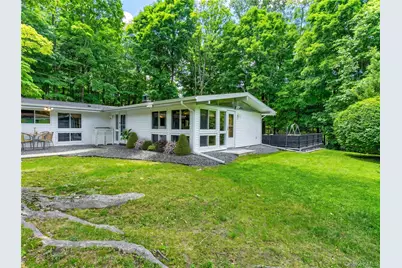44 White House Road, White Plains, NY 10607 - Photo 6