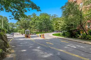 615 Palmer Rd, Yonkers, NY 10701 - Photo 2