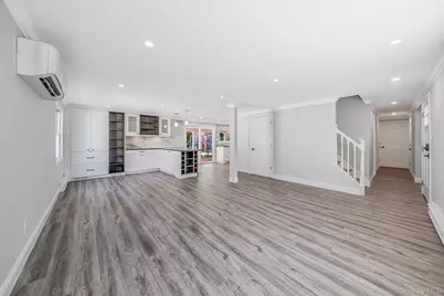 457 Peconic Street, Ronkonkoma, NY 11779 - Photo 4