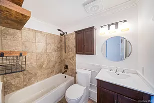 457 Peconic St, Ronkonkoma, NY 11779 - Photo 12