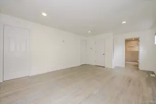 86 Edmore Ln N, West Islip, NY 11795 - Photo 30
