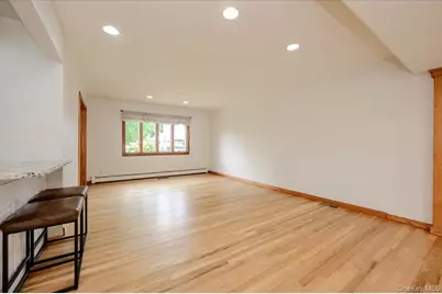 86 Edmore Lane N, West Islip, NY 11795 - Photo 2