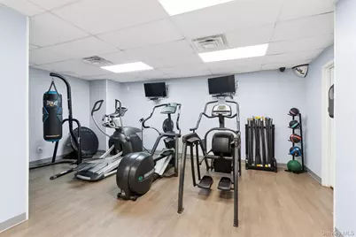 1815 215th Street #6C, Bayside, NY 11360 - Photo 18