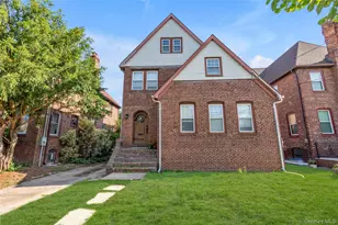 89 Trafalgar Square, Lynbrook, NY 11563 - Photo 2